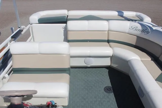 Slide: The Image of Bentley Pontoons 240 CRUISE 2004 - 10