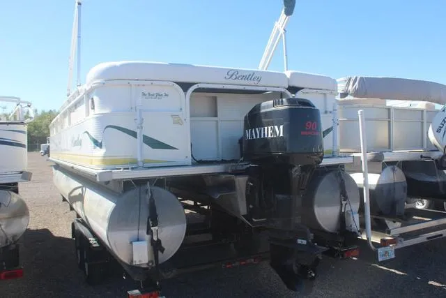 Slide: The Image of Bentley Pontoons 240 CRUISE 2004 - 4