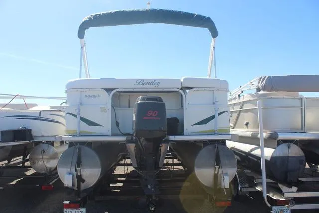 Slide: The Image of Bentley Pontoons 240 CRUISE 2004 - 5