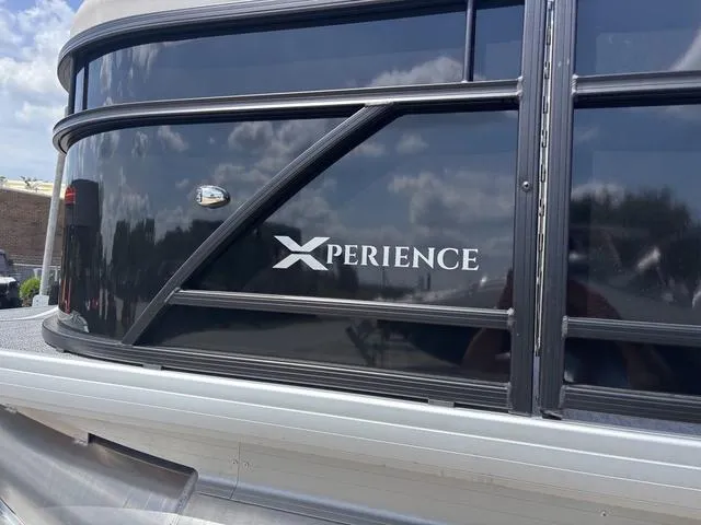 Slide: The Image of Godfrey Sweetwater 2086 SB 27" Impact Center Tube Package 2025 - 12