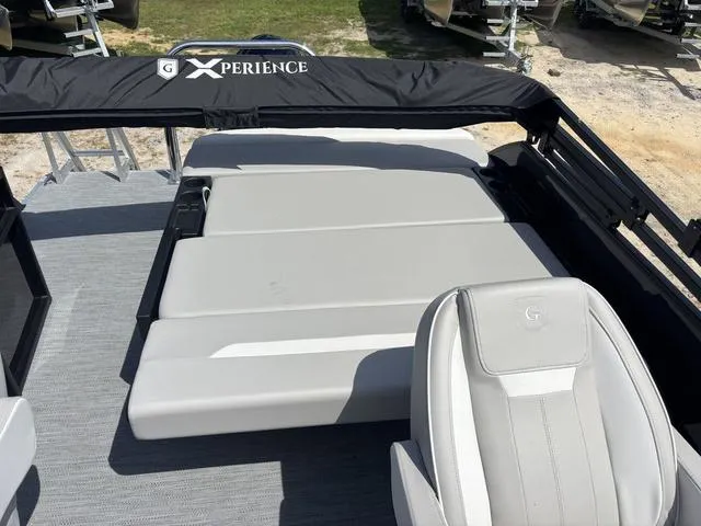 Slide: The Image of Godfrey Sweetwater 2086 SB 27" Impact Center Tube Package 2025 - 13