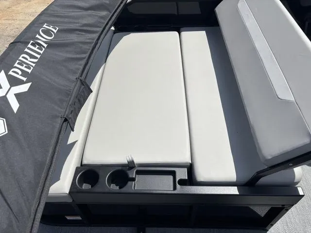 Slide: The Image of Godfrey Sweetwater 2086 SB 27" Impact Center Tube Package 2025 - 17