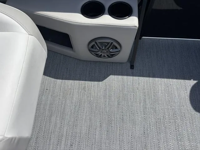 Slide: The Image of Godfrey Sweetwater 2086 SB 27" Impact Center Tube Package 2025 - 25