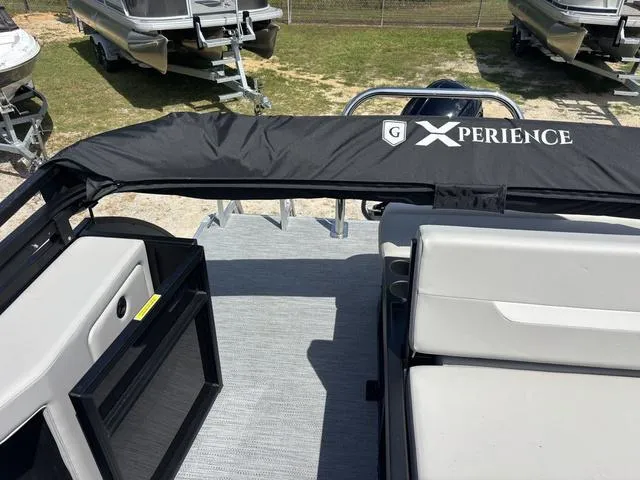 Slide: The Image of Godfrey Sweetwater 2086 SB 27" Impact Center Tube Package 2025 - 30