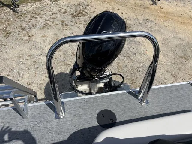 Slide: The Image of Godfrey Sweetwater 2086 SB 27" Impact Center Tube Package 2025 - 32