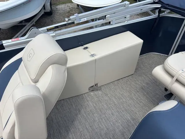 Slide: The Image of Godfrey Sweetwater 2286 F 27" Impact Center Tube Package 2025 - 21