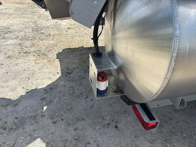 Slide: The Image of Godfrey Sweetwater 2286 F 27" Impact Center Tube Package 2025 - 40