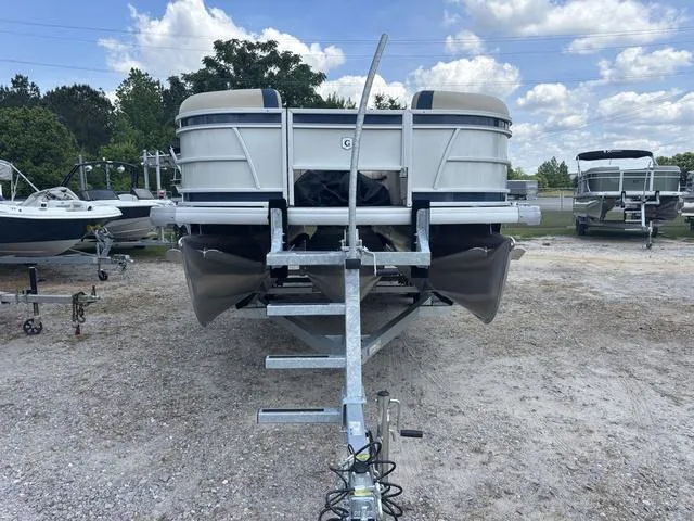 Slide: The Image of Godfrey Sweetwater 2286 F 27" Impact Center Tube Package 2025 - 6