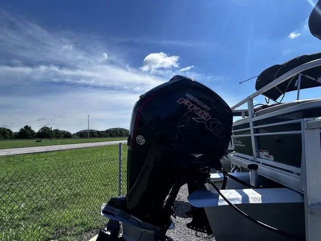 Slide: The Image of Sun Tracker SportFish™ 22 DLX 2022 - 4