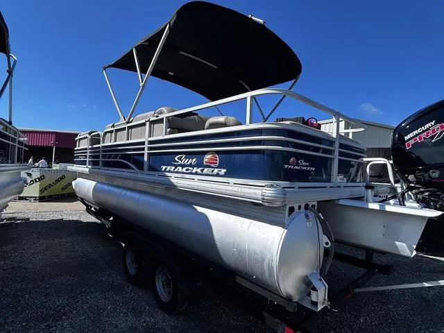 Slide: The Image of Sun Tracker SportFish™ 22 DLX 2022 - 6