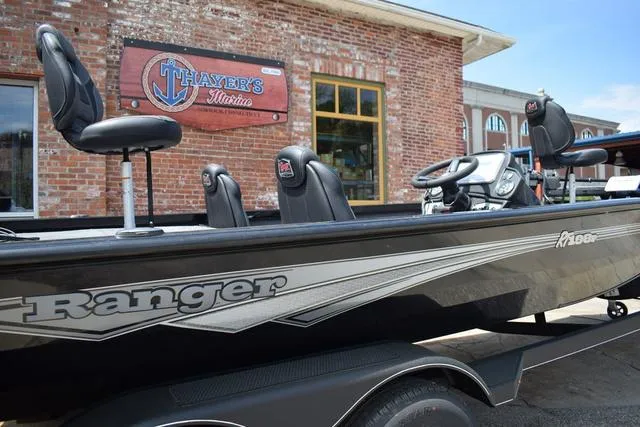 Slide: The Image of Ranger RT198P 2025 - 10