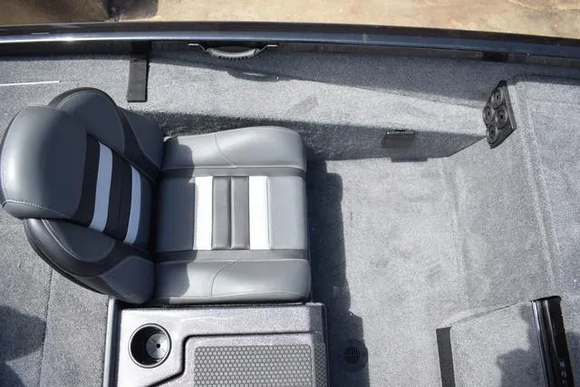 Slide: The Image of Ranger RT198P 2025 - 15