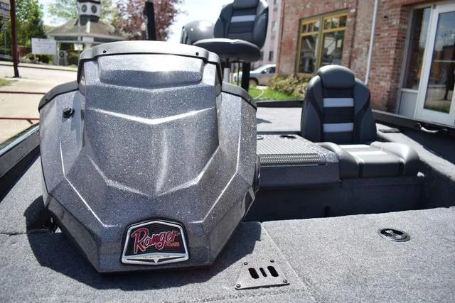 Slide: The Image of Ranger RT198P 2025 - 27