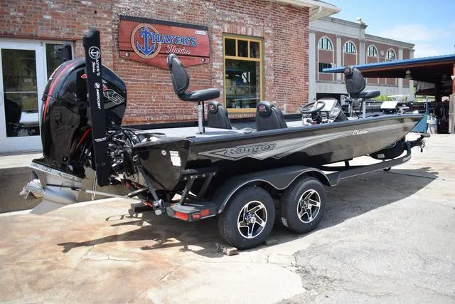 Slide: The Image of Ranger RT198P 2025 - 3