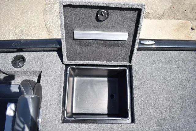 Slide: The Image of Ranger RT198P 2025 - 31