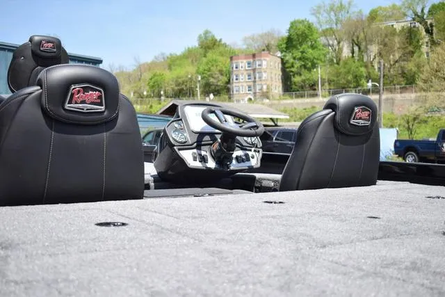 Slide: The Image of Ranger RT198P 2025 - 37