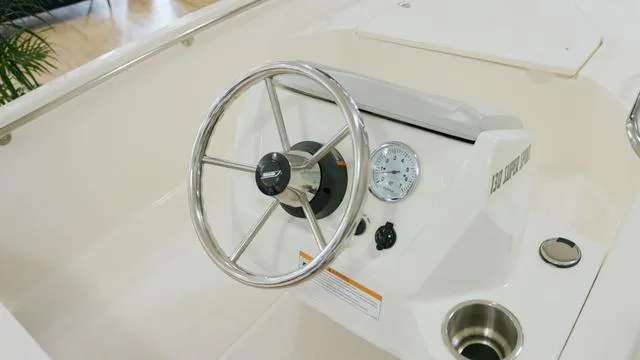 Slide: The Image of Boston Whaler 130 Super Sport 2024 - 5