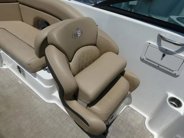 Slide: The Image of NauticStar 243 DC 2020 - 10