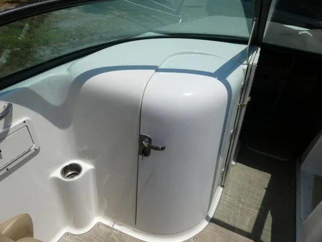 Slide: The Image of NauticStar 243 DC 2020 - 11