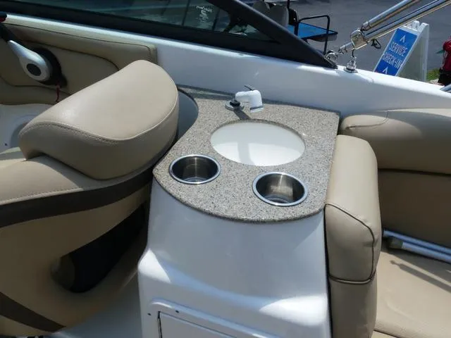 Slide: The Image of NauticStar 243 DC 2020 - 14