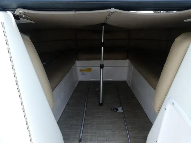 Slide: The Image of NauticStar 243 DC 2020 - 15