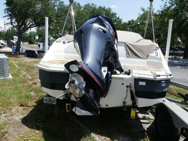 Slide: The Image of NauticStar 243 DC 2020 - 5