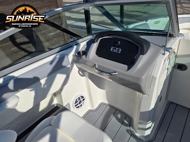 Slide: The Image of Chaparral SSi 21 2025 - 12