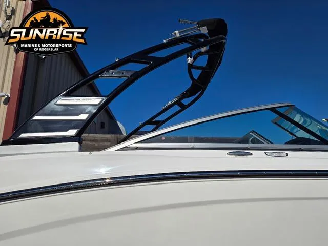 Slide: The Image of Chaparral SSi 21 2025 - 28