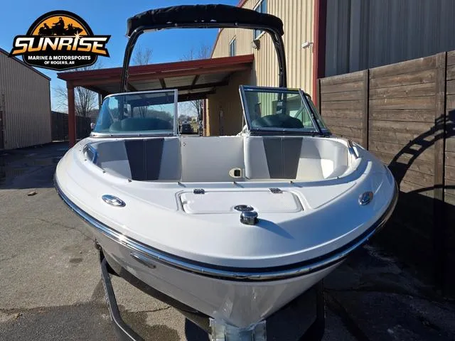 Slide: The Image of Chaparral SSi 21 2025 - 32