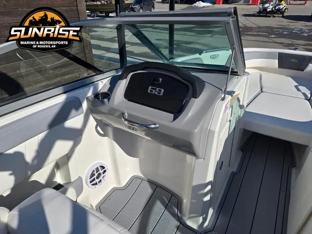 Slide: The Image of Chaparral SSi 21 2025 - 13