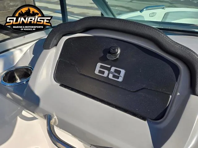 Slide: The Image of Chaparral SSi 21 2025 - 14