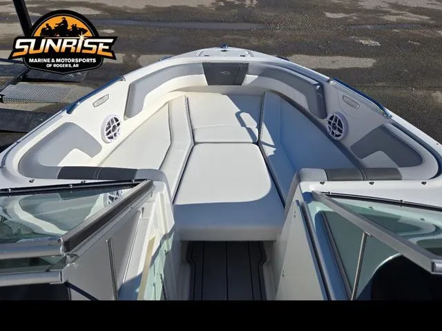 Slide: The Image of Chaparral SSi 21 2025 - 15