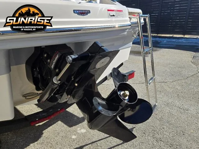 Slide: The Image of Chaparral SSi 21 2025 - 33