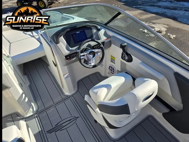 Slide: The Image of Chaparral SSi 21 2025 - 7