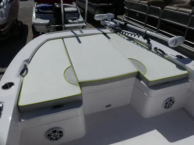 Slide: The Image of Twin Vee 22 Bay Cat 2026 - 14