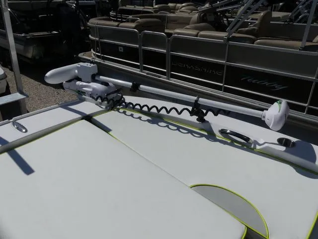 Slide: The Image of Twin Vee 22 Bay Cat 2026 - 15