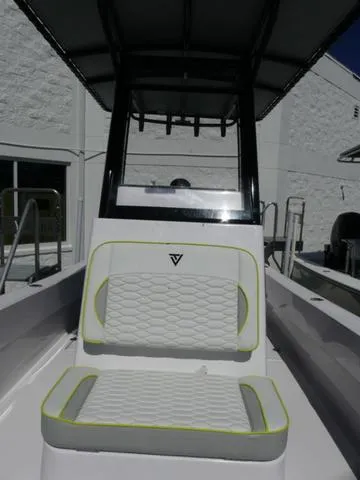 Slide: The Image of Twin Vee 22 Bay Cat 2026 - 17