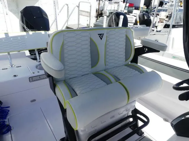 Slide: The Image of Twin Vee 22 Bay Cat 2026 - 20