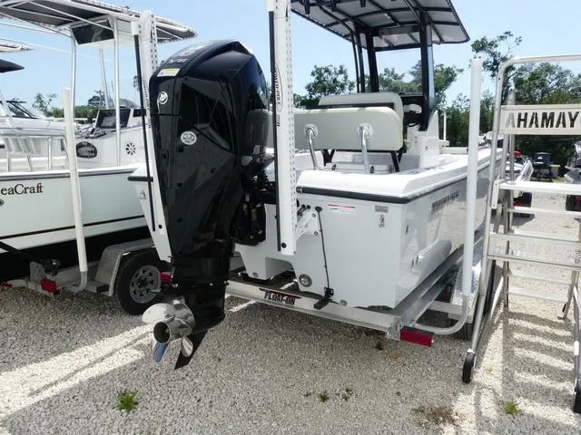 Slide: The Image of Twin Vee 22 Bay Cat 2026 - 4