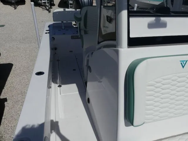 Slide: The Image of Twin Vee 22 Bay Cat 2026 - 19