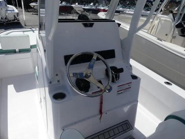 Slide: The Image of Twin Vee Bay Cat 22 2026 - 10