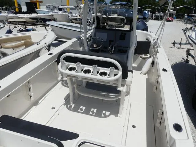 Slide: The Image of Bayliner Trophy T24CC 2023 - 7