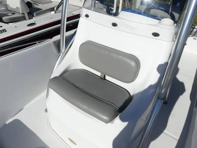 Slide: The Image of Glasstream 221 CC 2012 - 13