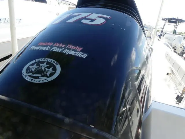 Slide: The Image of Glasstream 221 CC 2012 - 6