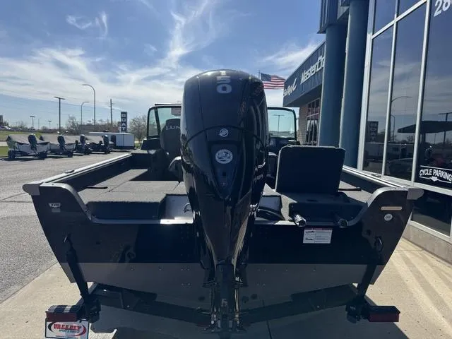 Slide: The Image of Lund 1875 Impact XS Sport 2025 - 10