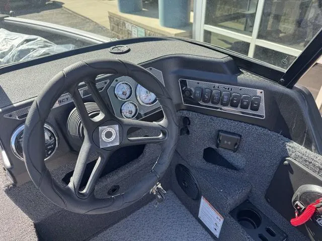 Slide: The Image of Lund 1875 Impact XS Sport 2025 - 14