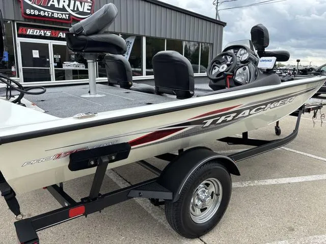 Slide: The Image of Tracker Pro Team 175 TF 2023 - 3