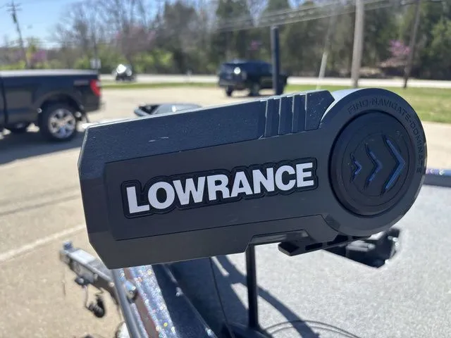 Slide: The Image of Phoenix Bass Boat 721 Pro XP 2022 - 10