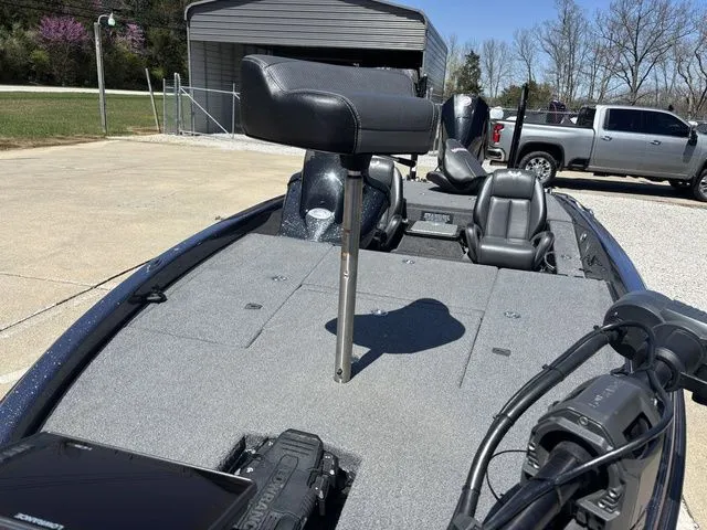 Slide: The Image of Phoenix Bass Boat 721 Pro XP 2022 - 12