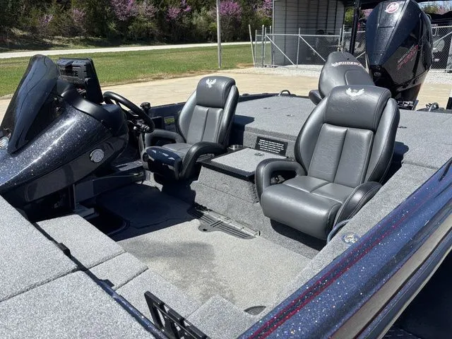 Slide: The Image of Phoenix Bass Boat 721 Pro XP 2022 - 13